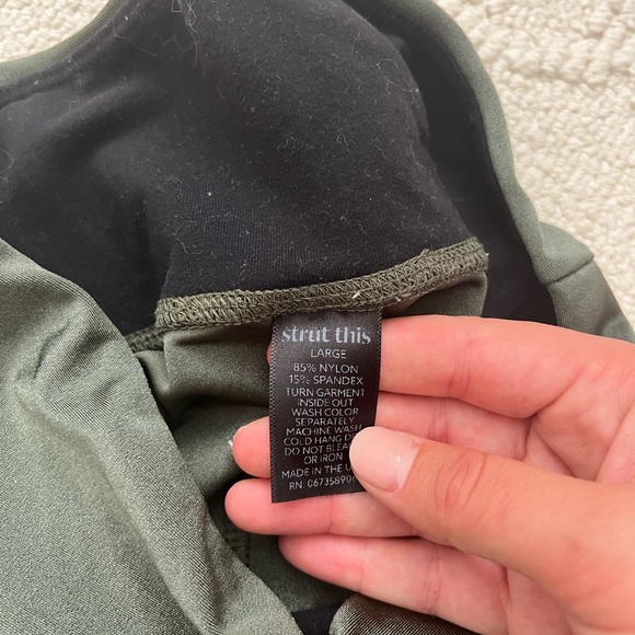 STRUT THIS- Jade Satin Leggings. Size Large - Picture 3 of 5